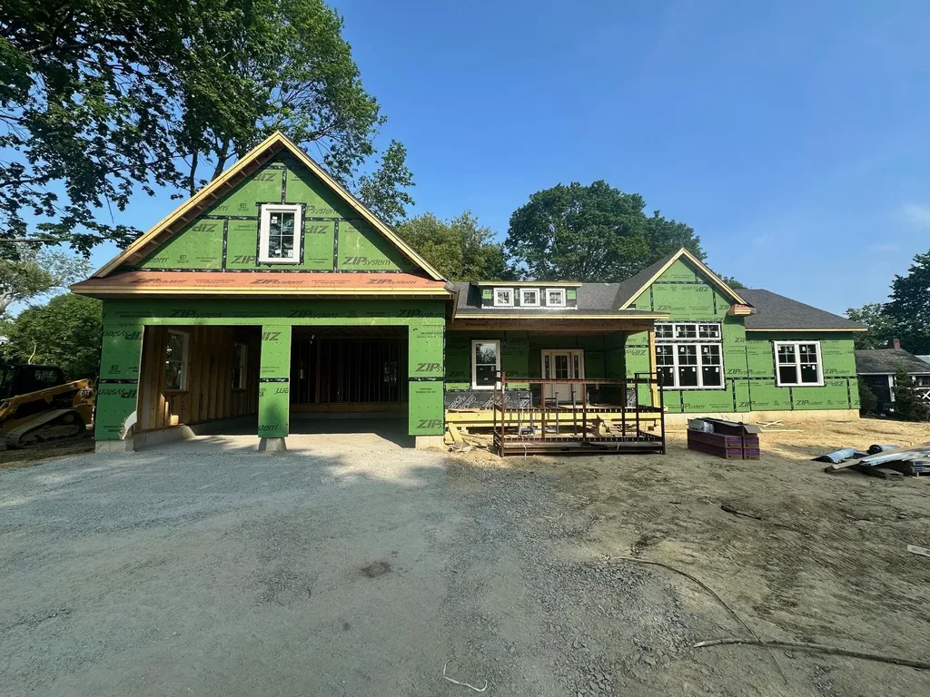 4 Mcdermott Road Hampton NH 03842