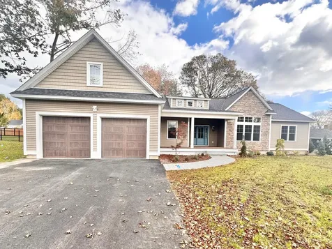 4 Mcdermott Road Hampton NH 03842