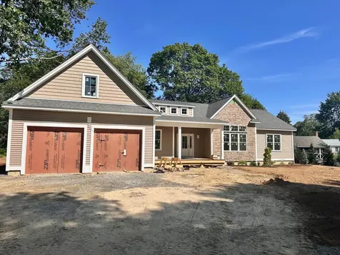 4 Mcdermott Road Hampton NH 03842