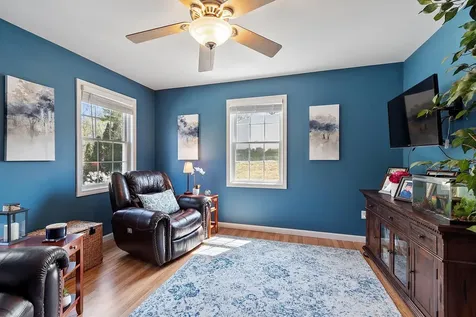 11 Burnham Avenue Nashua NH 03064-1928