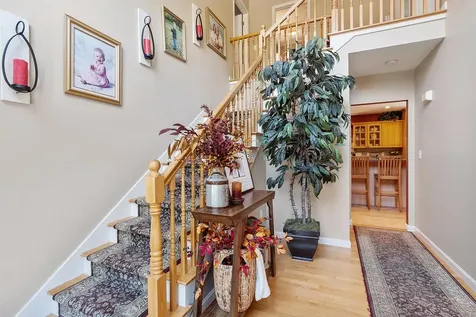 11 Burnham Avenue Nashua NH 03064-1928