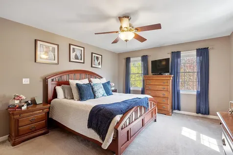 11 Burnham Avenue Nashua NH 03064-1928