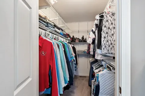 11 Burnham Avenue Nashua NH 03064-1928