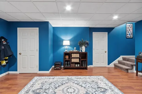 11 Burnham Avenue Nashua NH 03064-1928