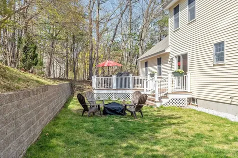 11 Burnham Avenue Nashua NH 03064-1928