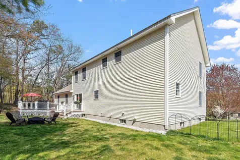 11 Burnham Avenue Nashua NH 03064-1928