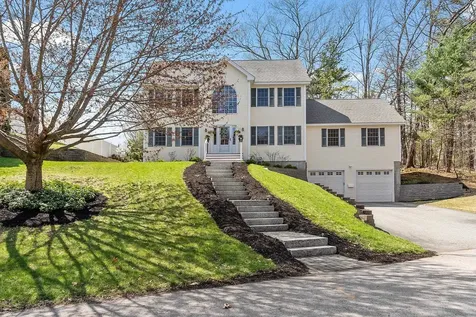 11 Burnham Avenue Nashua NH 03064-1928