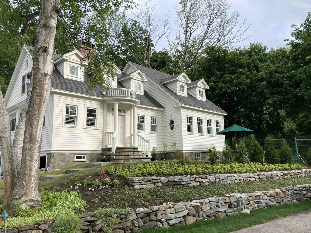 22 Colonial Lane New Castle NH 03854