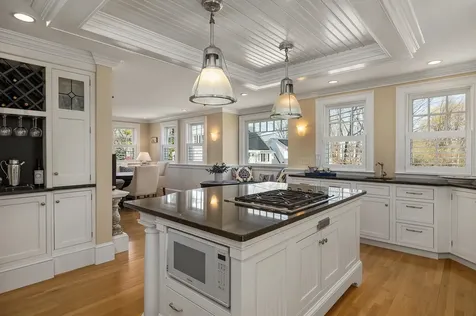 22 Colonial Lane New Castle NH 03854