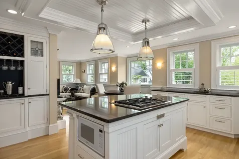 22 Colonial Lane New Castle NH 03854