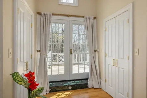 22 Colonial Lane New Castle NH 03854