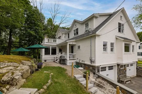 22 Colonial Lane New Castle NH 03854
