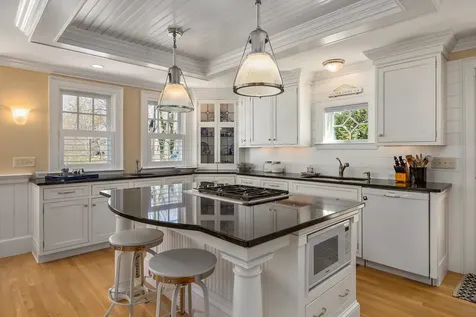 22 Colonial Lane New Castle NH 03854