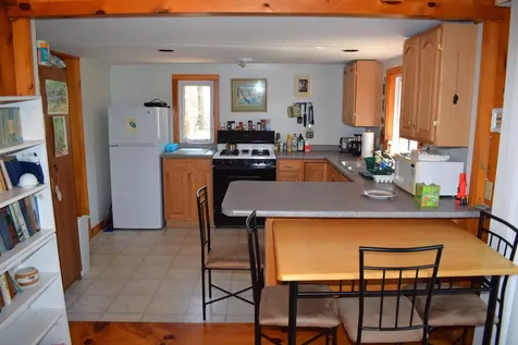 100 Main Street Kingston NH 03848