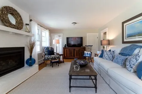 78 Atlantic Avenue North Hampton NH 03862