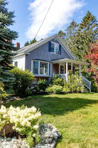 78 Atlantic Avenue North Hampton NH 03862