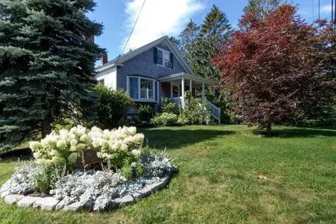 78 Atlantic Avenue North Hampton NH 03862