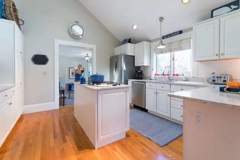 78 Atlantic Avenue North Hampton NH 03862