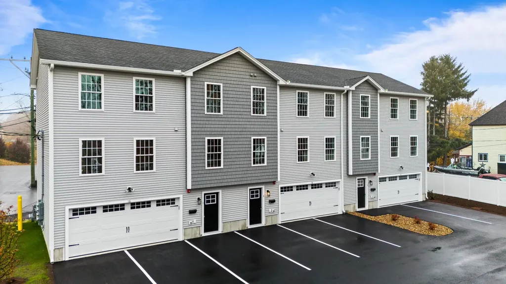 16 Franklin Street Derry NH 03038
