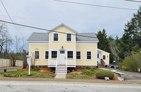 7 Elm Street Newton NH 03865