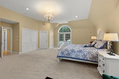 19 Wiggin Way Stratham NH 03885
