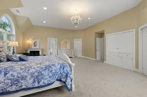 19 Wiggin Way Stratham NH 03885