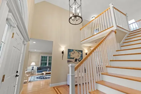 19 Wiggin Way Stratham NH 03885