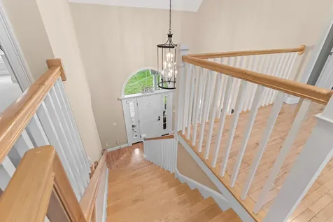19 Wiggin Way Stratham NH 03885