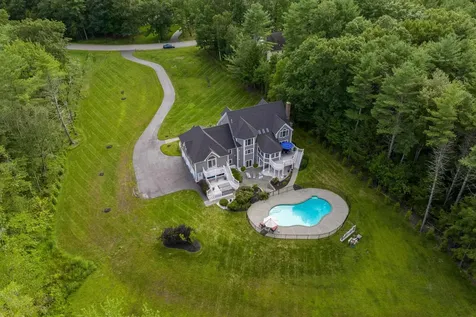 19 Wiggin Way Stratham NH 03885