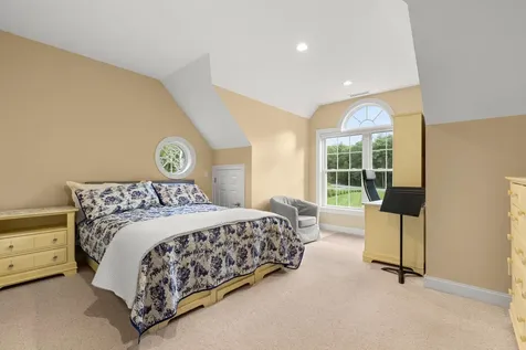 19 Wiggin Way Stratham NH 03885