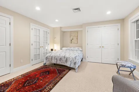 19 Wiggin Way Stratham NH 03885