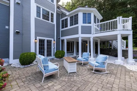 19 Wiggin Way Stratham NH 03885