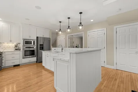 19 Wiggin Way Stratham NH 03885