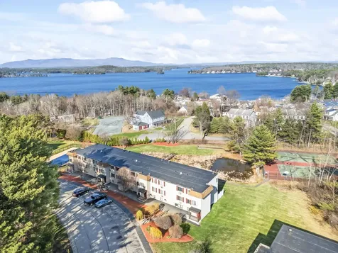 23 Treetop Circle Laconia NH 03246