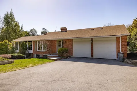 9 Hartswood Road Dover NH 03820