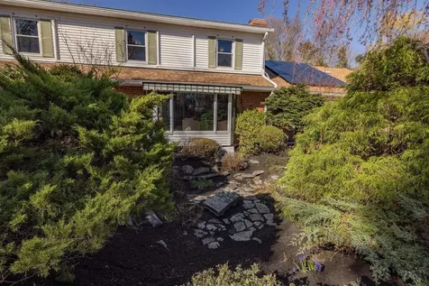 9 Hartswood Road Dover NH 03820
