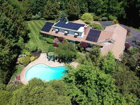 9 Hartswood Road Dover NH 03820