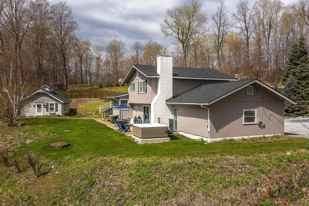 327 Deer Meadow Road Manchester VT 05255