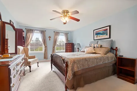 36 Maplevale Road East Kingston NH 03827