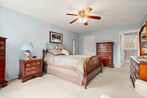 36 Maplevale Road East Kingston NH 03827