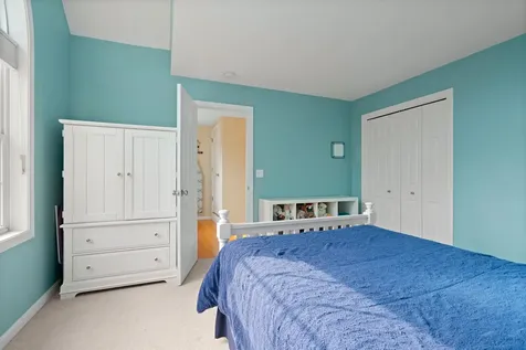 36 Maplevale Road East Kingston NH 03827