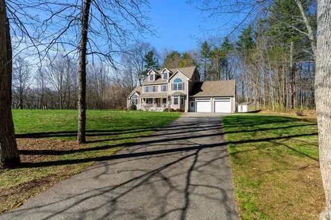 36 Maplevale Road East Kingston NH 03827