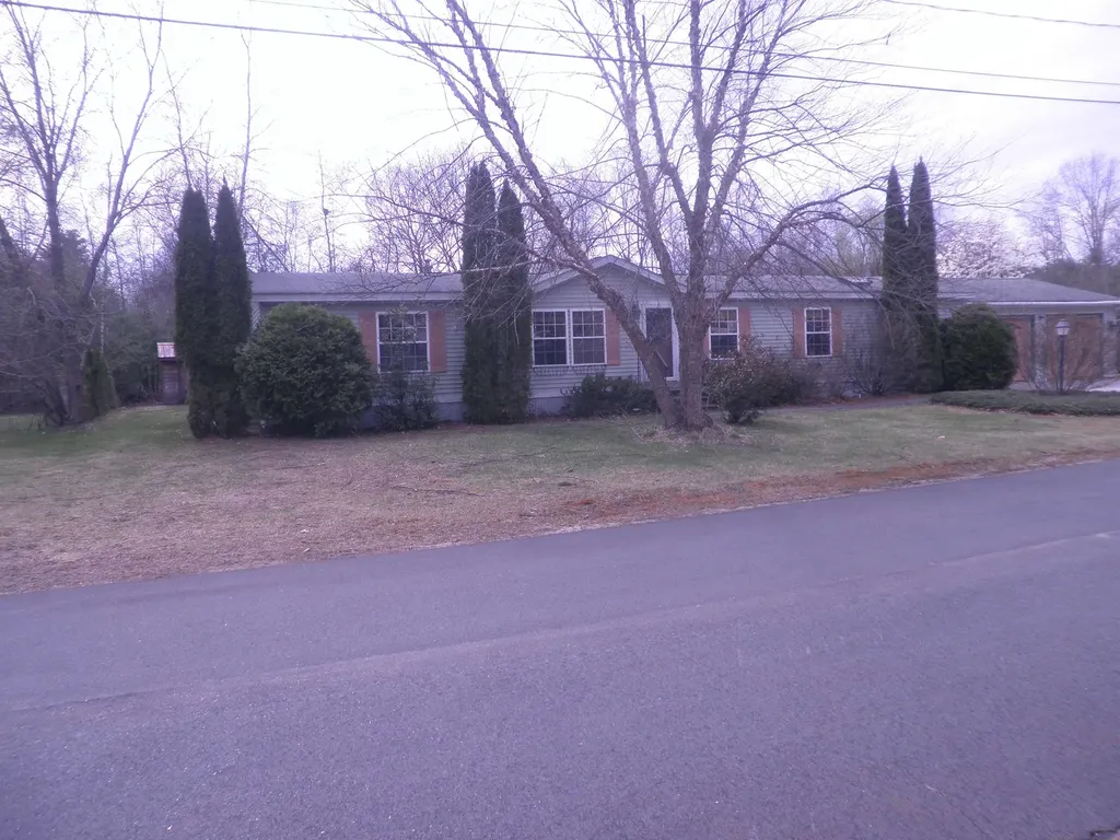 57 Stacey Drive Hopkinton NH 03229