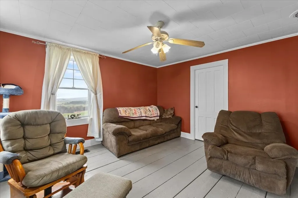 700 Number 12 Road Newport Town VT 05857