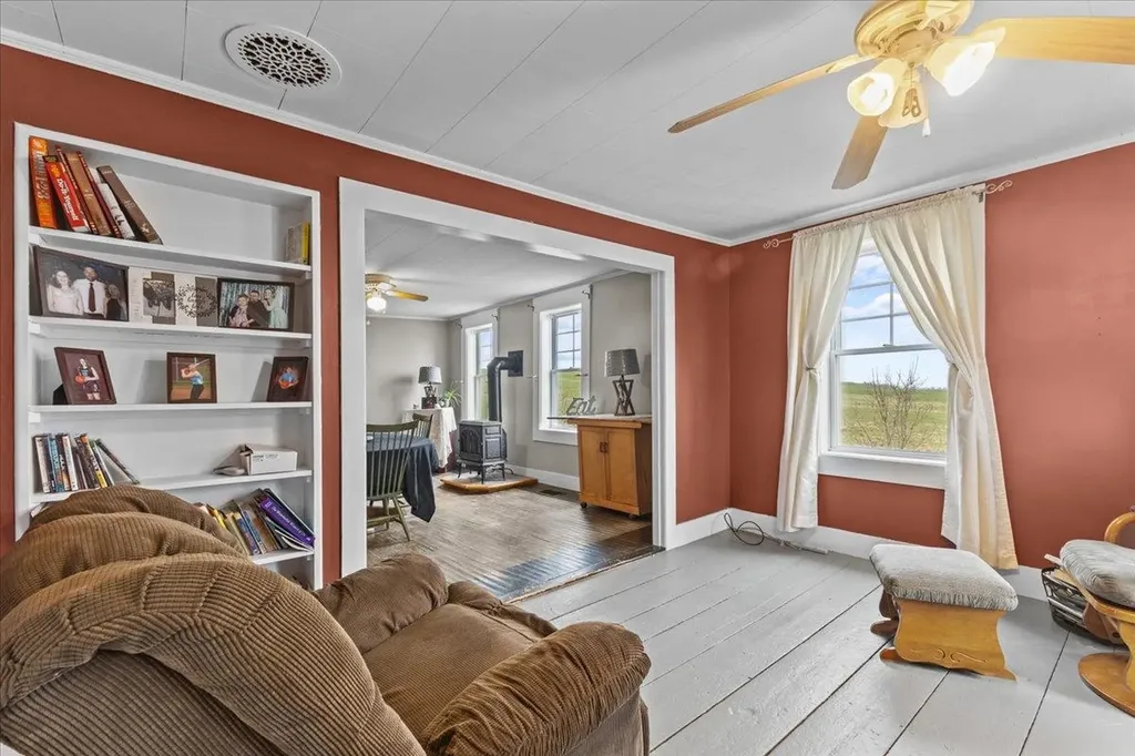 700 Number 12 Road Newport Town VT 05857