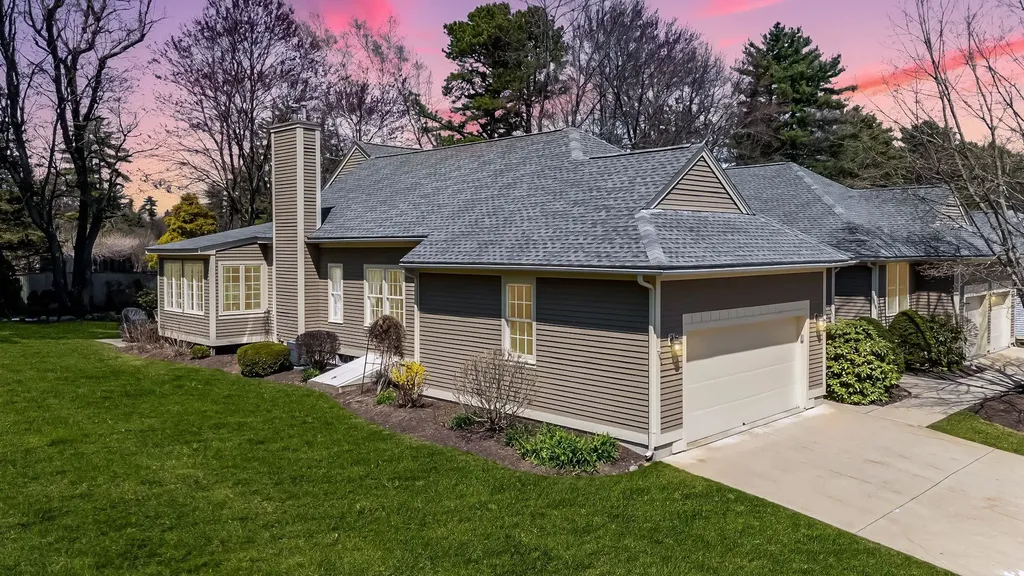 47 St Andrews Drive Bedford NH 03110
