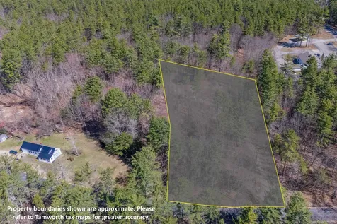 1717 Depot Road Tamworth NH 03886