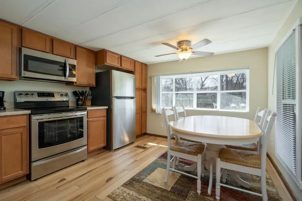 3 Hunter Boulevard Londonderry NH 03053