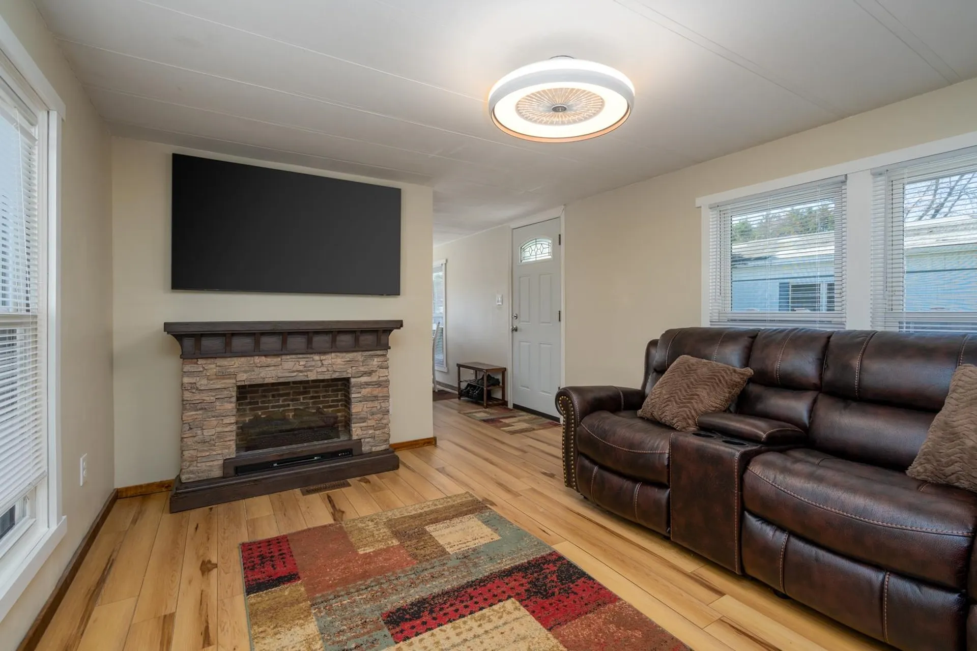 3 Hunter Boulevard Londonderry NH 03053