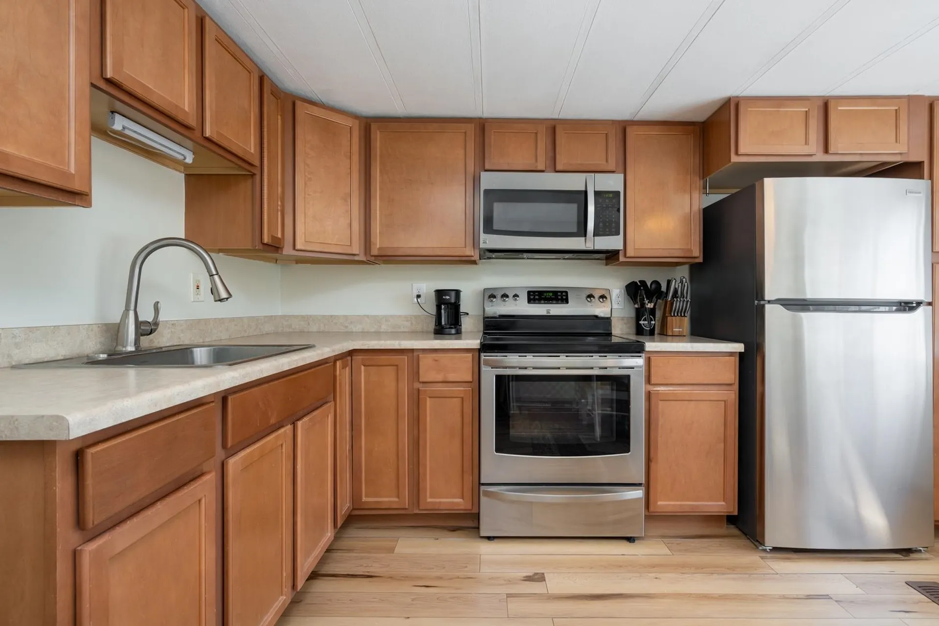 3 Hunter Boulevard Londonderry NH 03053